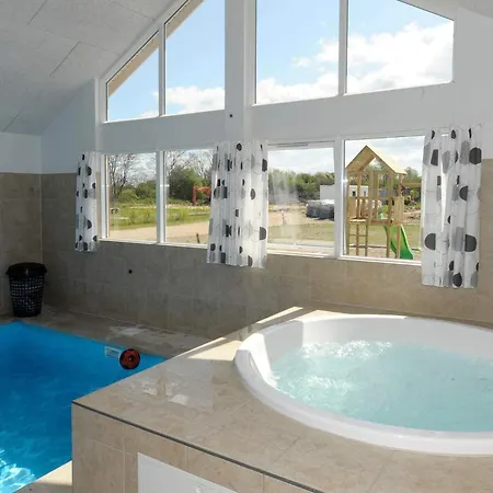 Luxury Pool Retreat In - By Traum *